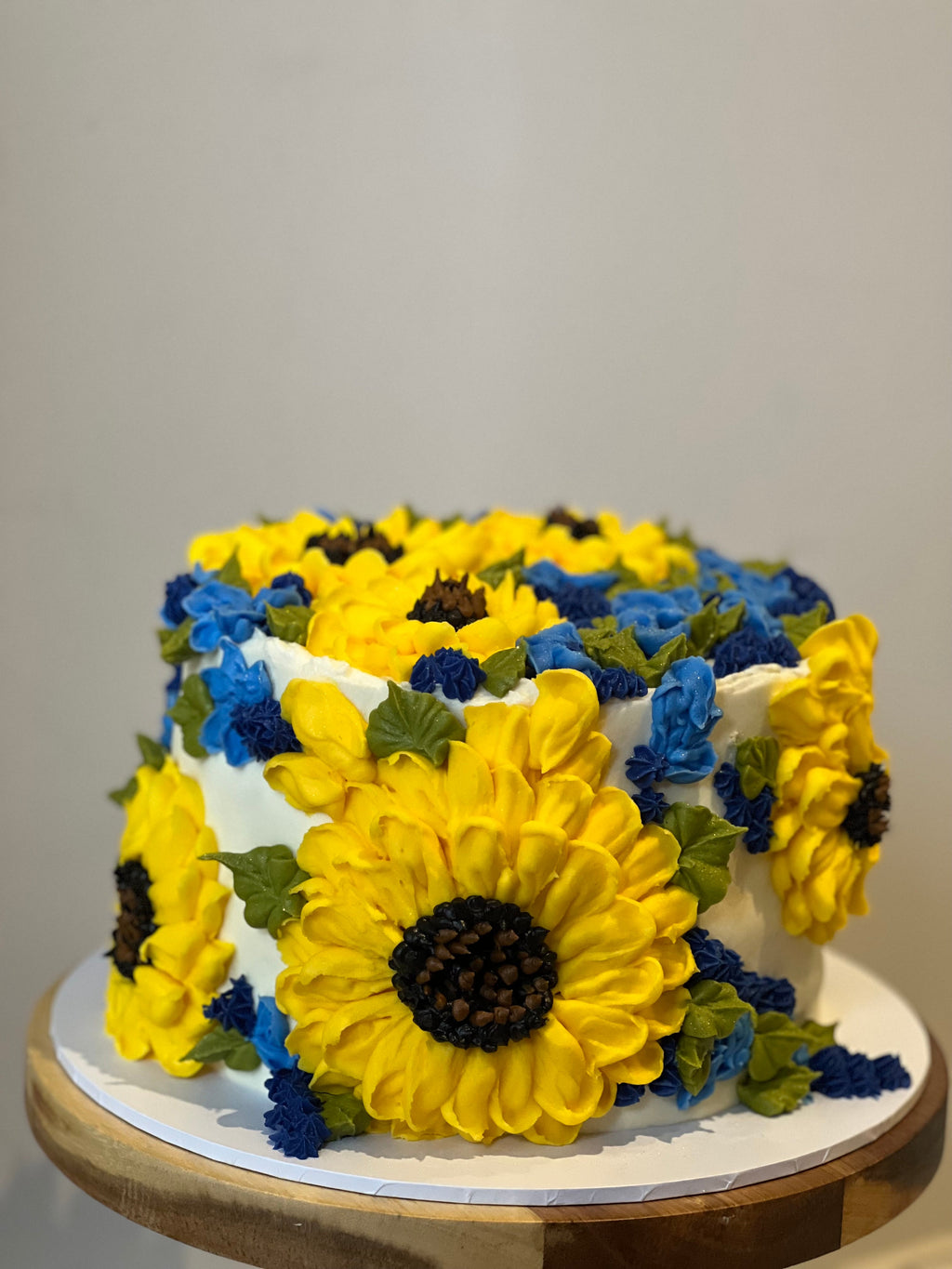 Sunflower themed Summer Cake - 1KG Elegant Fresh Buttercream Cake