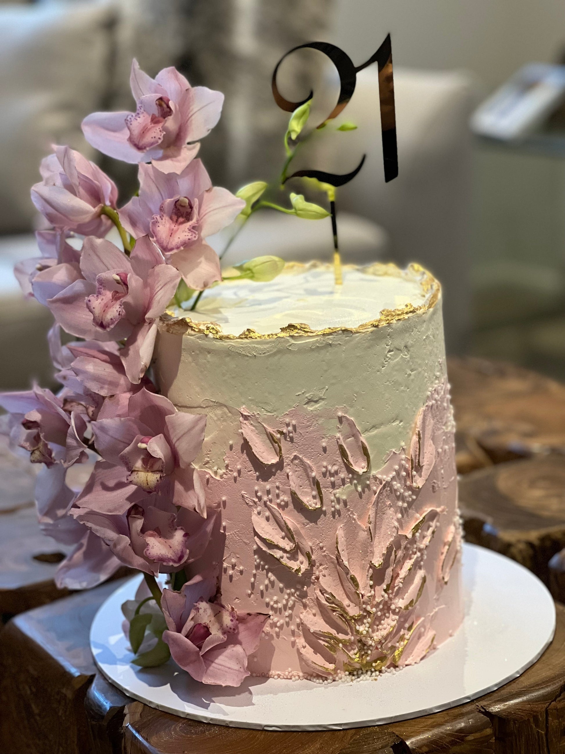 Elegant Floral Birthday Cake with Fresh Flowers - 2KG Custom Vanilla Buttercream