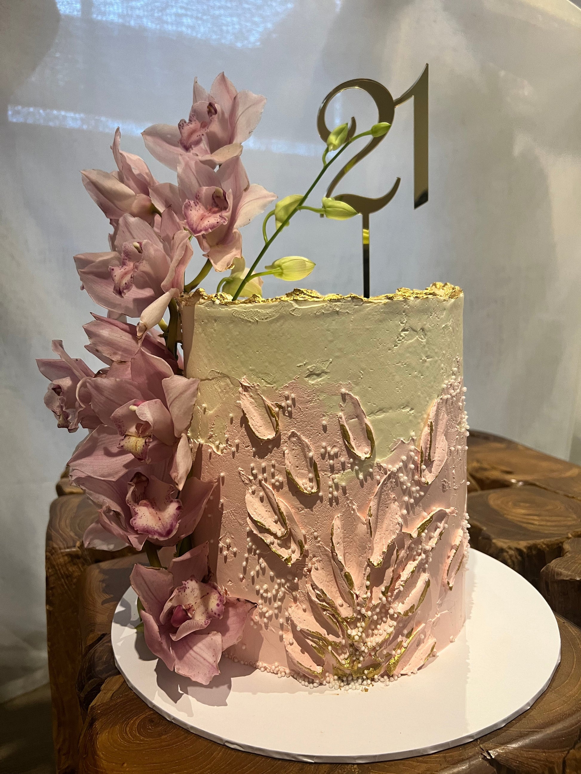 Elegant Floral Birthday Cake with Fresh Flowers - 2KG Custom Vanilla Buttercream